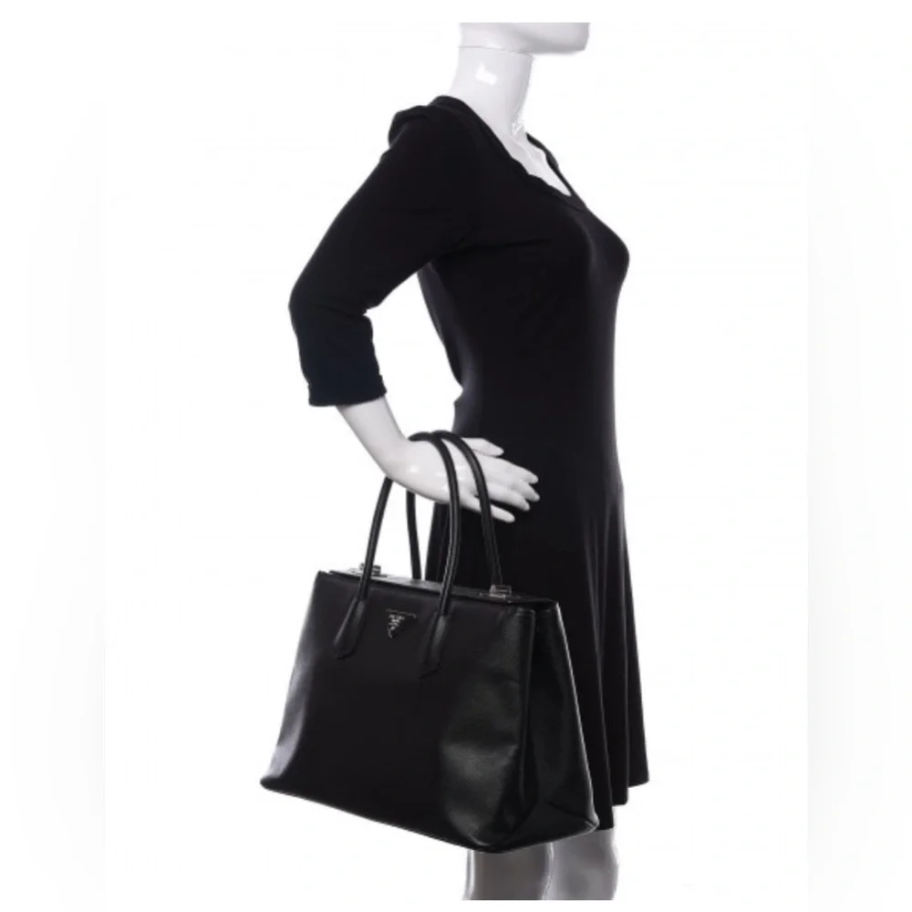 Prada Tote Bag - Picture 3 of 6